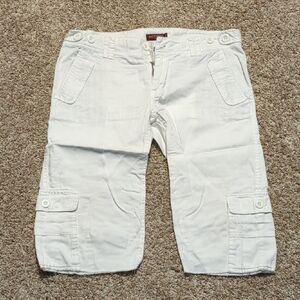 Hot Kiss White Cargo Shorts with Classic Design